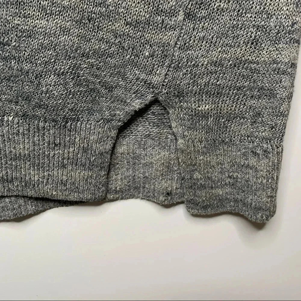 Vince Gray 100% Linen V-Neck Long Sweater Size Medium - Picture 5 of 8